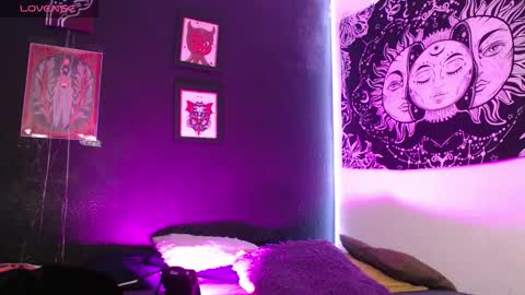  niakat  online show from 09.18.25