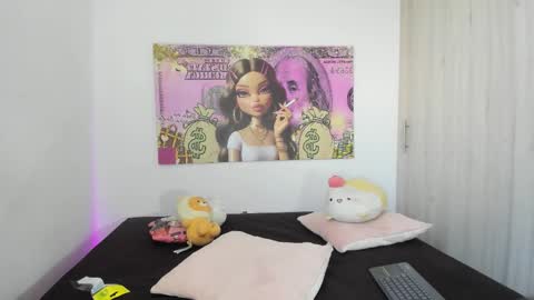  Nia  online show from 09.22.25