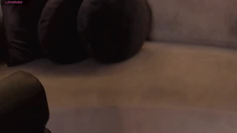 Call me Nia  online show from 09.24.25