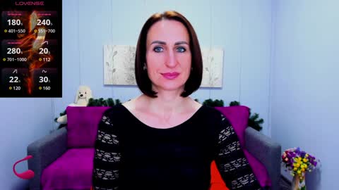 Snapshot of niasmithh chatting on 12.17.24 niasmithh online show from 12.17.24