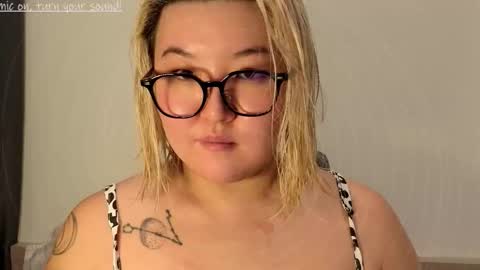 Kim online show from 11.17.25