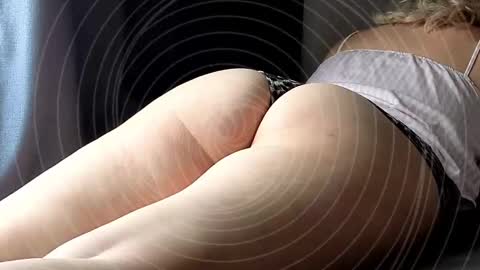 Snapshot of niatonoori chatting on 02.26.26 Kim online show from 02.26.26