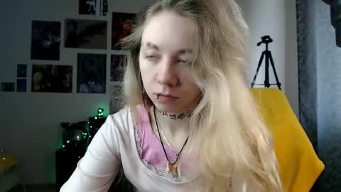Snapshot of nica_kawaii chatting on 04.21.26 nica_kawaii online show from 04.21.26