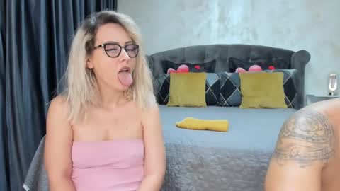 Snapshot of nicepussyfuckk18 chatting on 02.14.25 Sophie online show from 02.14.25