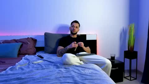 Snapshot of nicholassx chatting on 03.12.25 Nicholassx online show from 03.12.25