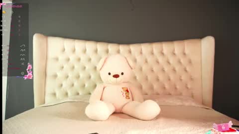 Snapshot of nichole_bree chatting on 03.04.25 Nichole online show from 03.04.25