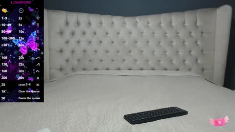 Snapshot of nichole_bree chatting on 09.13.25 Nichole online show from 09.13.25