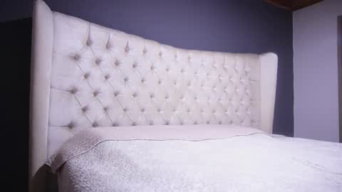 Snapshot of nichole_bree chatting on 10.18.25 Nichole online show from 10.18.25