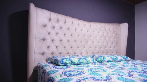 Snapshot of nichole_bree chatting on 10.25.25 Nichole online show from 10.25.25