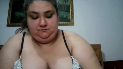 Nicholle online show from 04.15.26