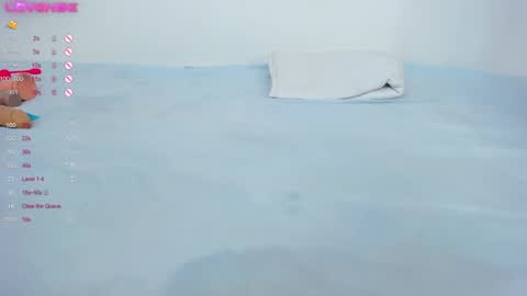 Nichol Scully online show from 12.07.24