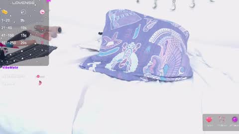 Nichol Scully online show from 01.27.25