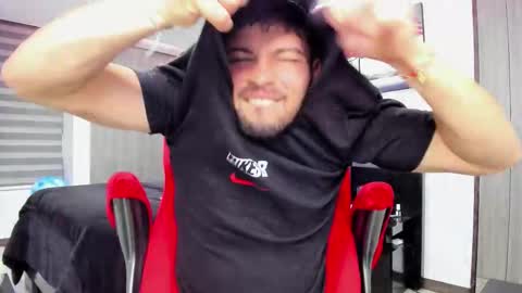 Snapshot of nick_klaus chatting on 10.09.25 Nick Klaus online show from 10.09.25