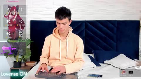 Snapshot of nick_torn chatting on 09.26.25 Nick  online show from 09.26.25