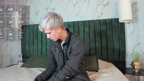 Snapshot of nick_torn chatting on 10.21.25 Nick  online show from 10.21.25