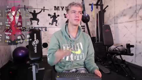 Snapshot of nick_torn chatting on 10.29.25 Nick  online show from 10.29.25