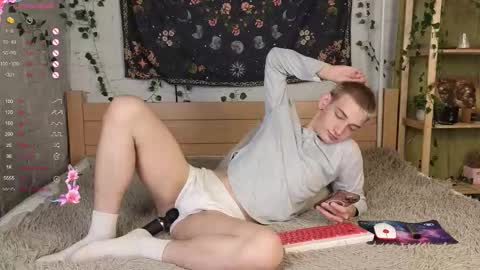 Snapshot of nick_win chatting on 10.05.25 Nick online show from 10.05.25