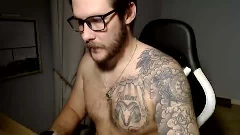 Snapshot of nickandmeg chatting on 12.13.24 Cakedcouple OF - Yourtattedcutie qurlynfit online show from 12.13.24