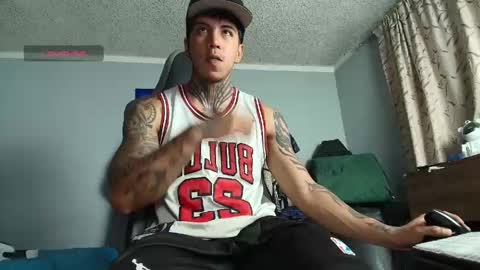 Nickhot0609 online show from 04.15.26