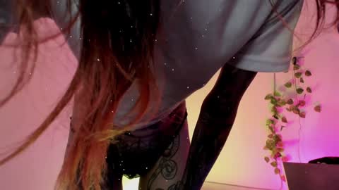   Help me reach 100 thumbs up online show from 01.22.25