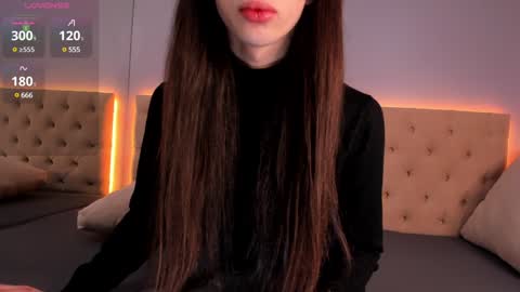 Nickie online show from 02.02.25