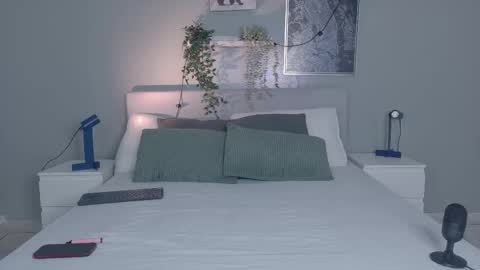 NICKI FOX  online show from 11.27.25