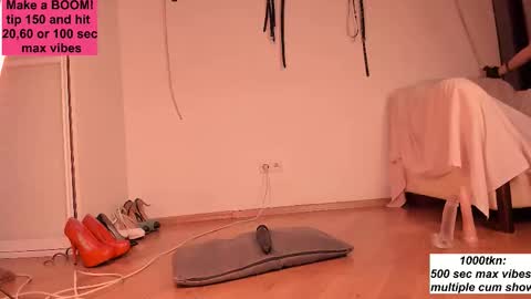 Karolina online show from 09.21.25