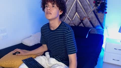 Snapshot of nickolas_moon chatting on 12.25.24 Nickolas Muoz online show from 12.25.24