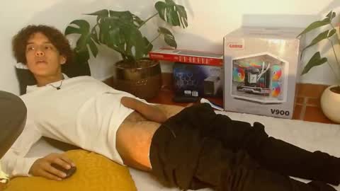 Snapshot of nickolas_moon chatting on 12.27.24 Nickolas Muoz online show from 12.27.24