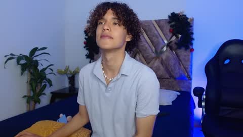 Snapshot of nickolas_moon chatting on 12.30.24 Nickolas Muoz online show from 12.30.24