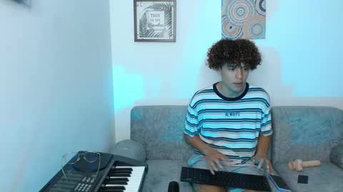 Snapshot of nickolas_moon chatting on 01.14.25 Nickolas Muoz online show from 01.14.25