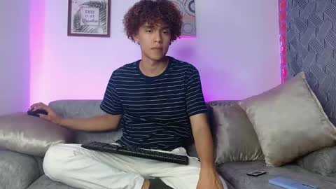 Snapshot of nickolas_moon chatting on 02.14.25 Nickolas Muoz online show from 02.14.25