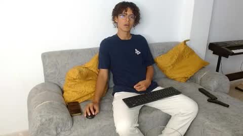Snapshot of nickolas_moon chatting on 09.18.25 Nickolas Muoz online show from 09.18.25