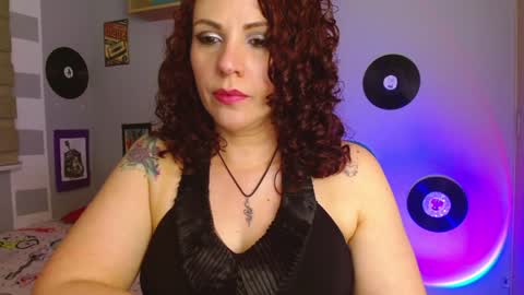 Snapshot of nicky_lucy_m chatting on 12.27.24 lucy online show from 12.27.24