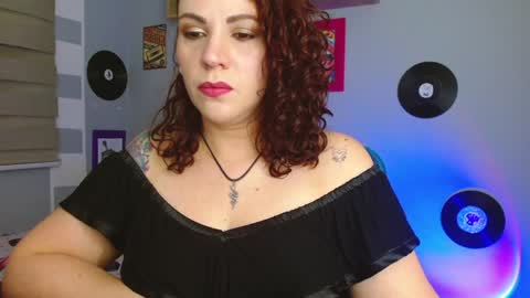 Snapshot of nicky_lucy_m chatting on 01.14.25 lucy online show from 01.14.25