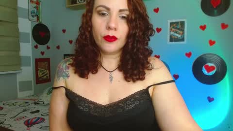 Snapshot of nicky_lucy_m chatting on 03.12.25 lucy online show from 03.12.25