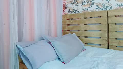 Snapshot of nicky_oli chatting on 02.01.25 nicky_oli online show from 02.01.25