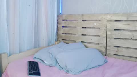 Snapshot of nicky_oli chatting on 02.26.25 nicky_oli online show from 02.26.25