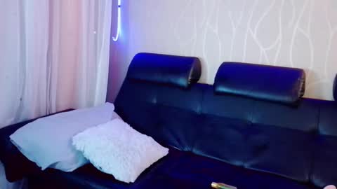 Snapshot of nicky_oli chatting on 03.02.25 nicky_oli online show from 03.02.25