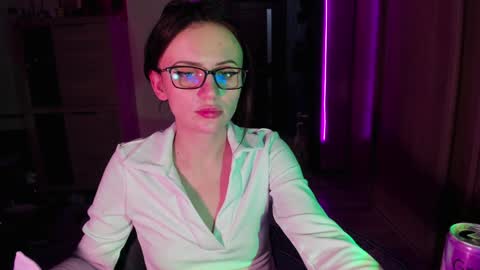 Nicky Weekends online show from 01.23.25