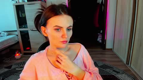 Nicky Weekends online show from 02.05.25