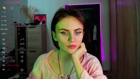 Nicky Weekends online show from 02.16.25