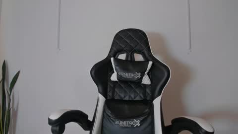 Snapshot of nickyblazze_ chatting on 09.27.25 Nicky  online show from 09.27.25