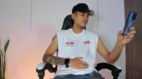 Snapshot of nickyblazze_ chatting on 10.12.25 Nicky  online show from 10.12.25