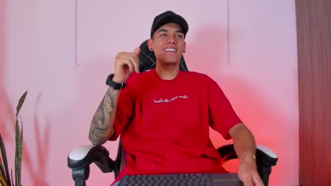 Snapshot of nickyblazze_ chatting on 10.14.25 Nicky  online show from 10.14.25