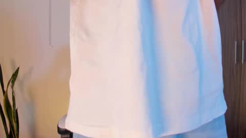 Snapshot of nickyblazze_ chatting on 10.16.25 Nicky  online show from 10.16.25