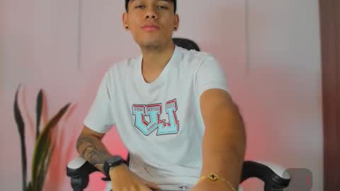 Snapshot of nickyblazze_ chatting on 10.22.25 Nicky  online show from 10.22.25