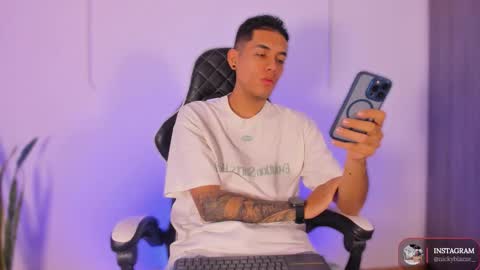 Snapshot of nickyblazze_ chatting on 10.30.25 Nicky  online show from 10.30.25