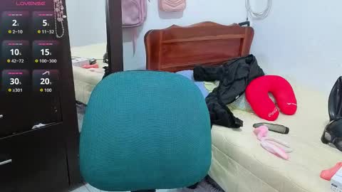 Nicolle online show from 12.03.25