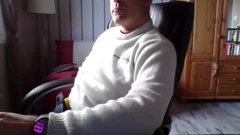 nico82_fr online show from 11.30.25